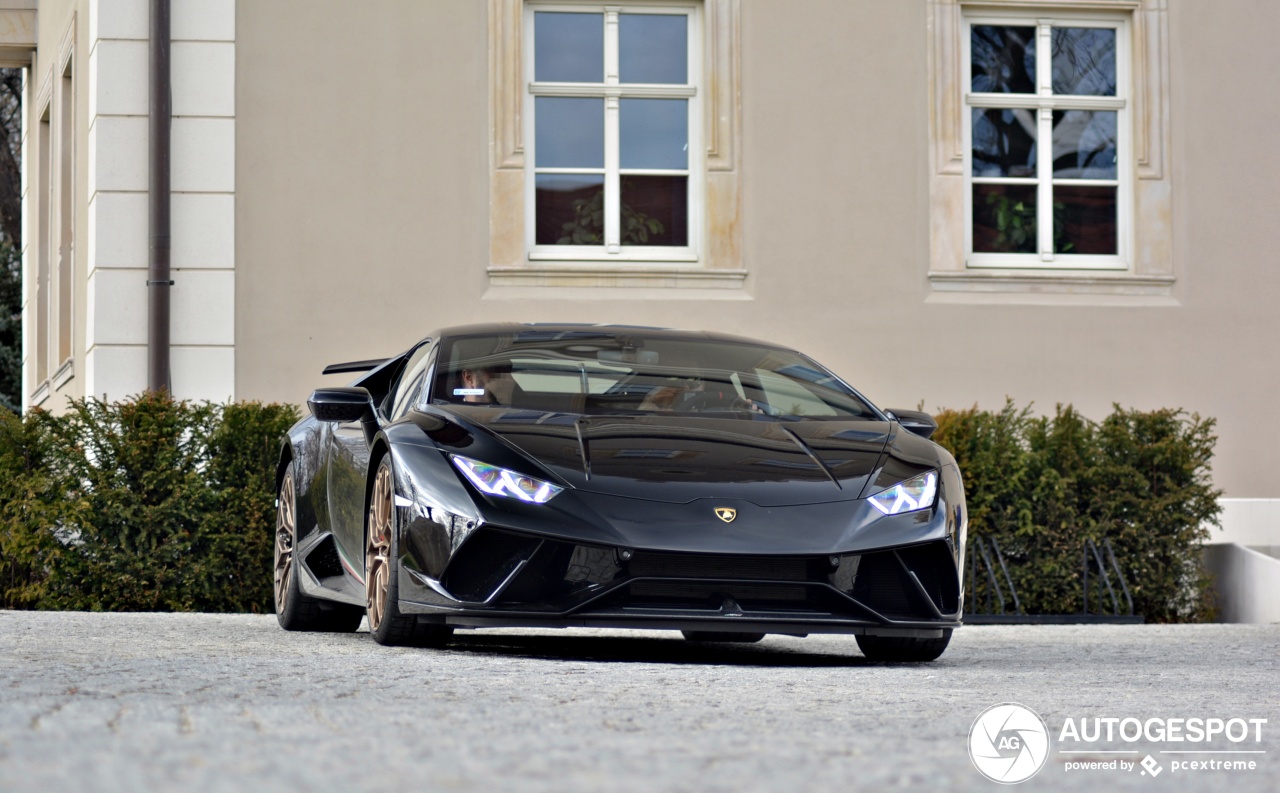 Lamborghini Huracán LP640-4 Performante