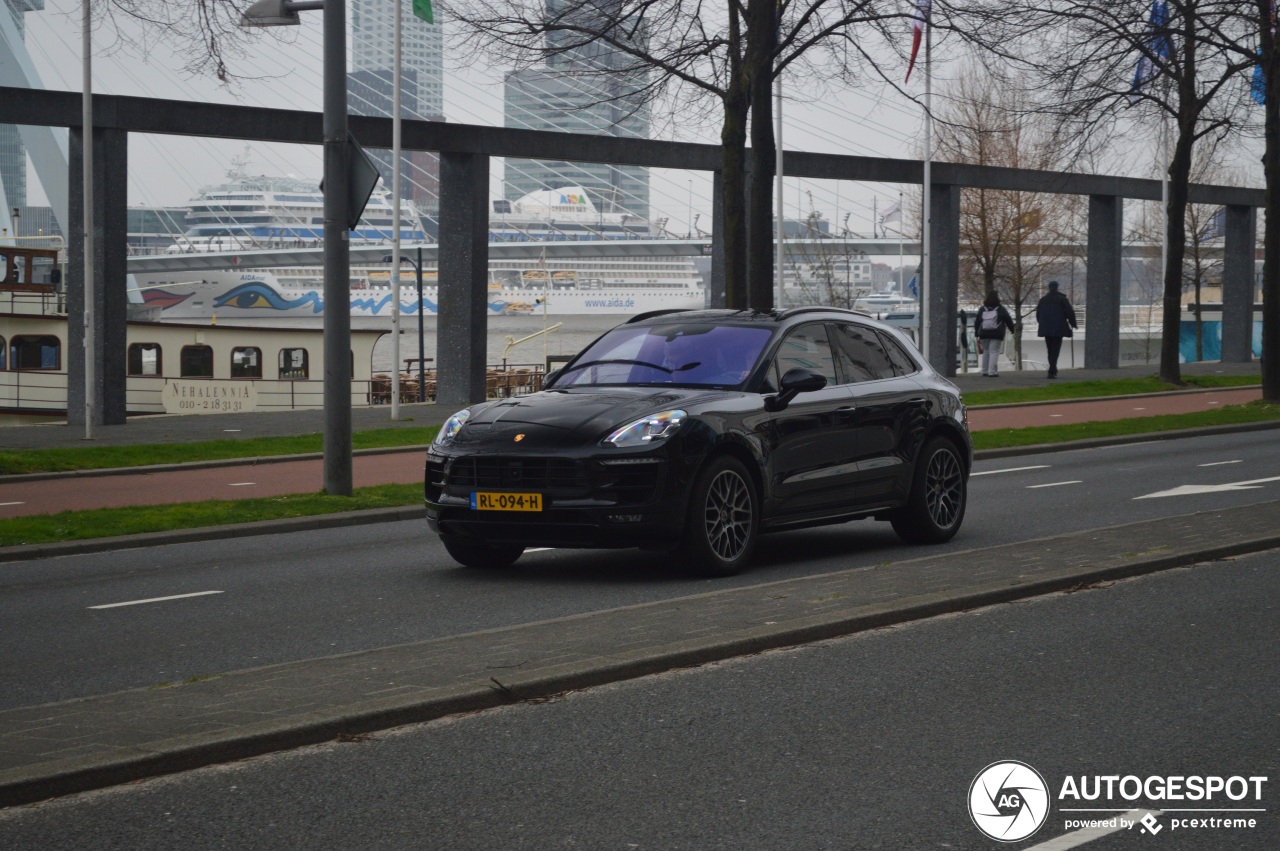 Porsche 95B Macan GTS