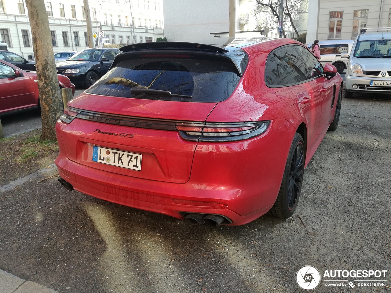 Porsche 971 Panamera GTS Sport Turismo