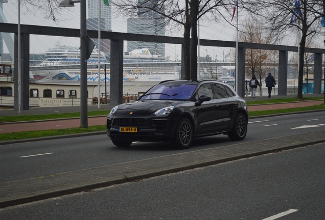 Porsche 95B Macan GTS