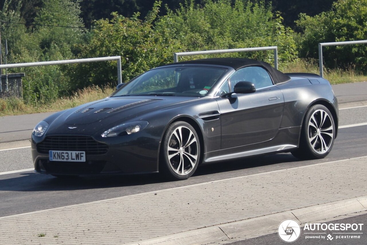 Aston Martin V12 Vantage Roadster