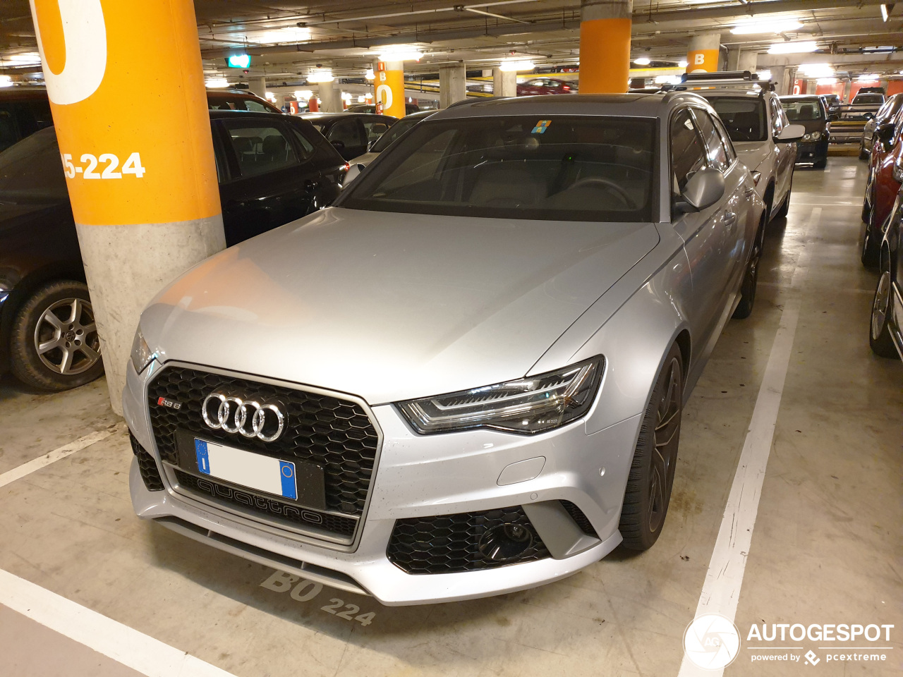 Audi RS6 Avant C7 2015