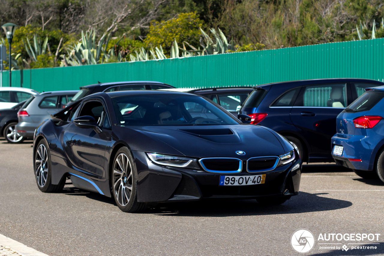 BMW i8