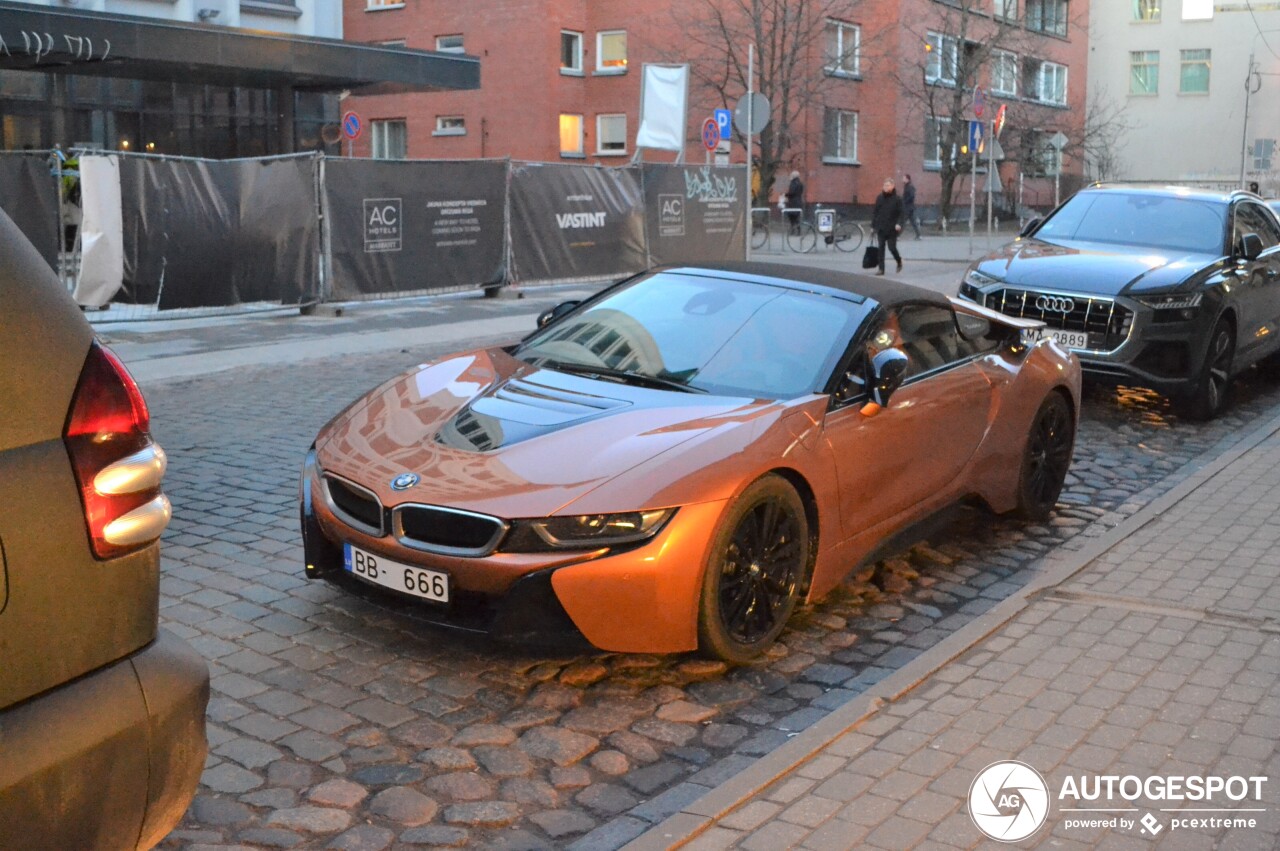 BMW i8 Roadster