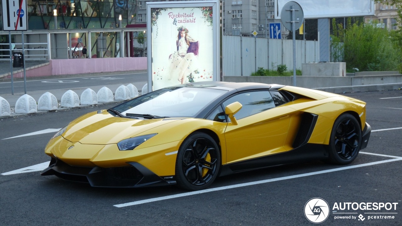 Lamborghini Aventador LP720-4 Roadster 50° Anniversario