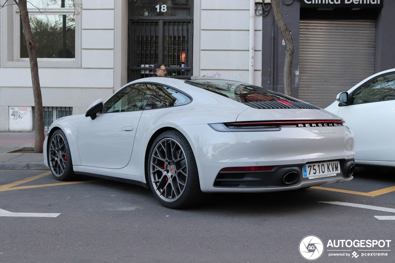 Porsche 992 Carrera 4S