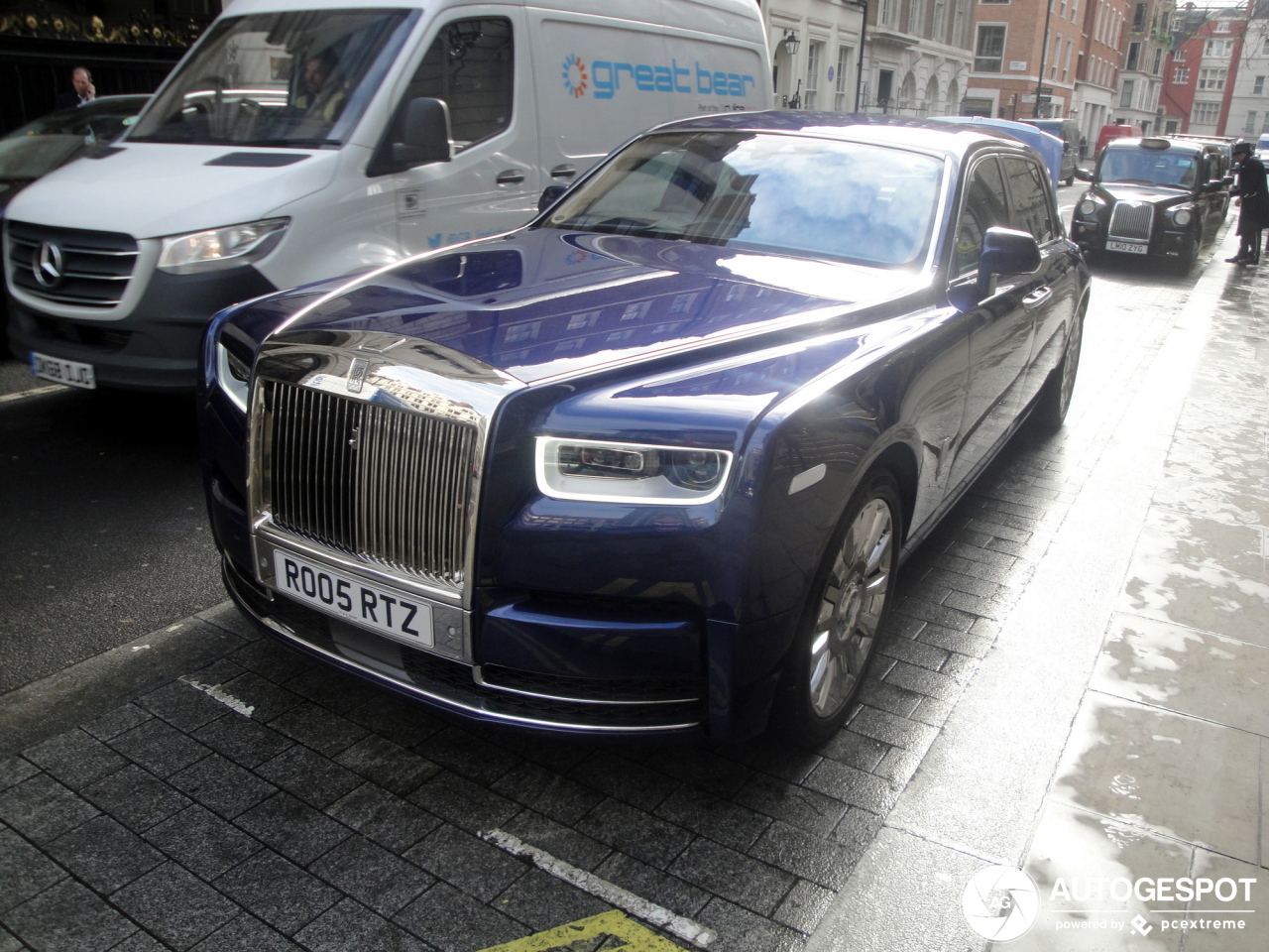 Rolls-Royce Phantom VIII EWB