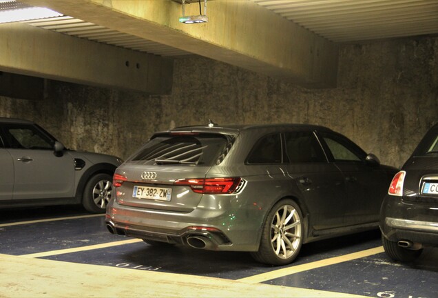 Audi RS4 Avant B9