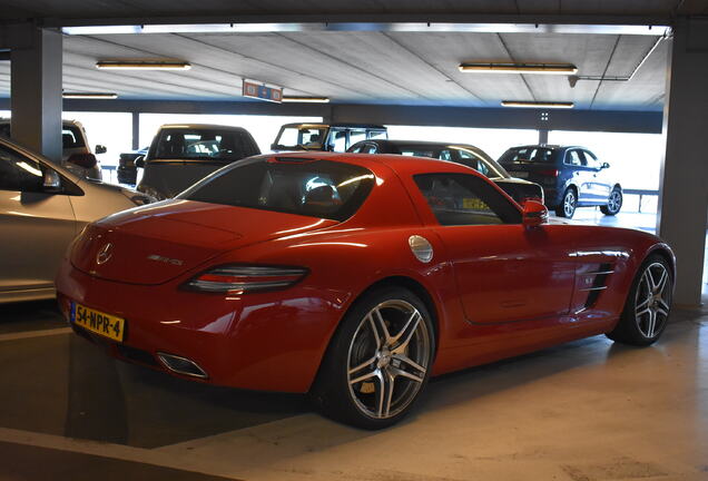 Mercedes-Benz SLS AMG