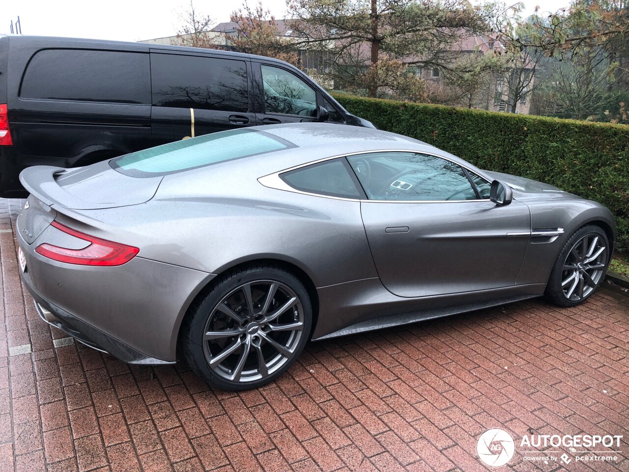 Aston Martin Vanquish 2013