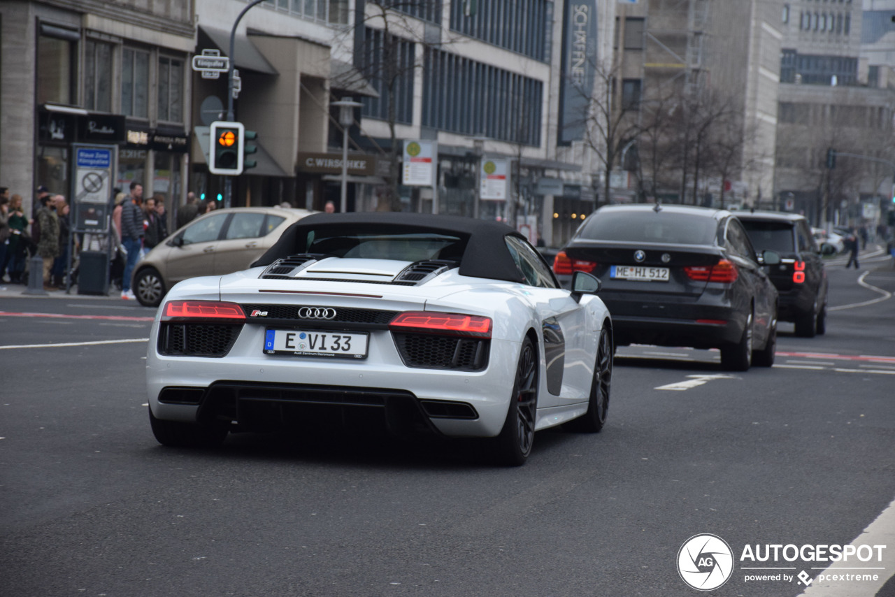 Audi R8 V10 Spyder 2016