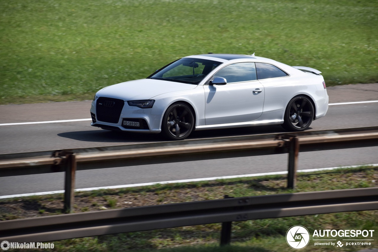 Audi RS5 B8 2012