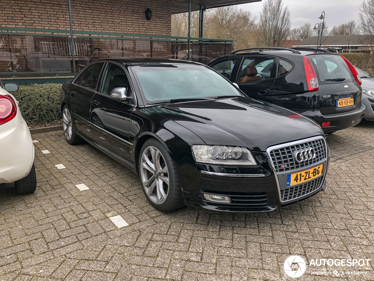 Audi S8 D3