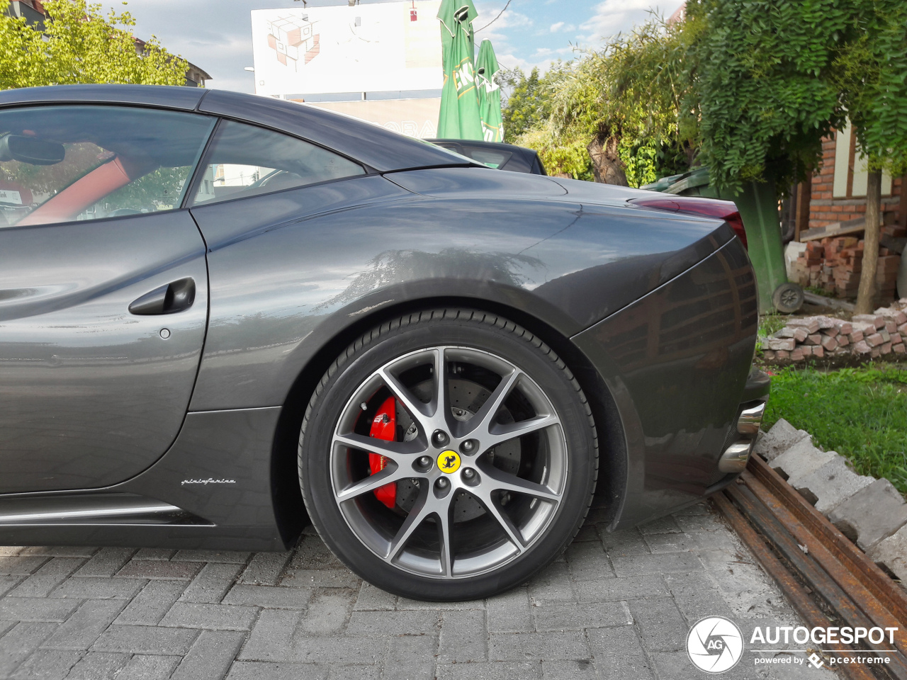 Ferrari California