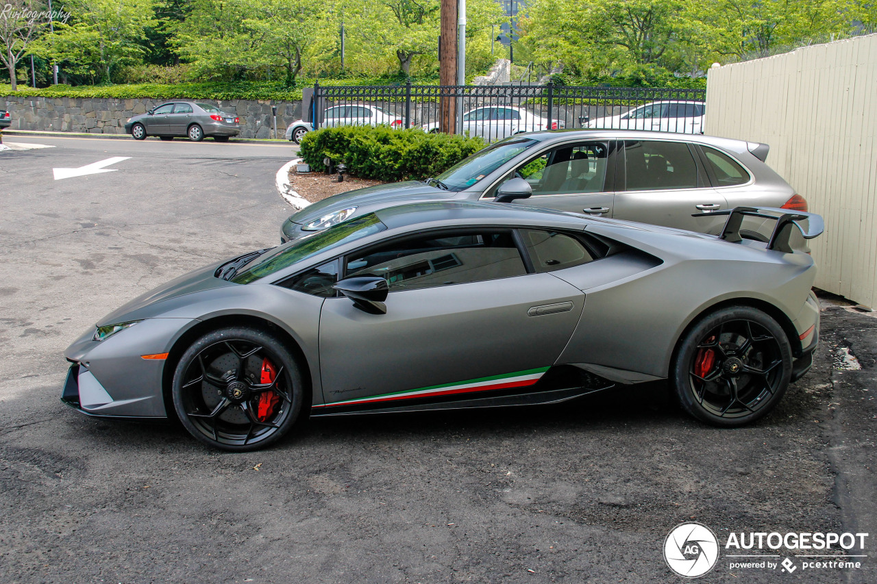 Lamborghini Huracán LP640-4 Performante