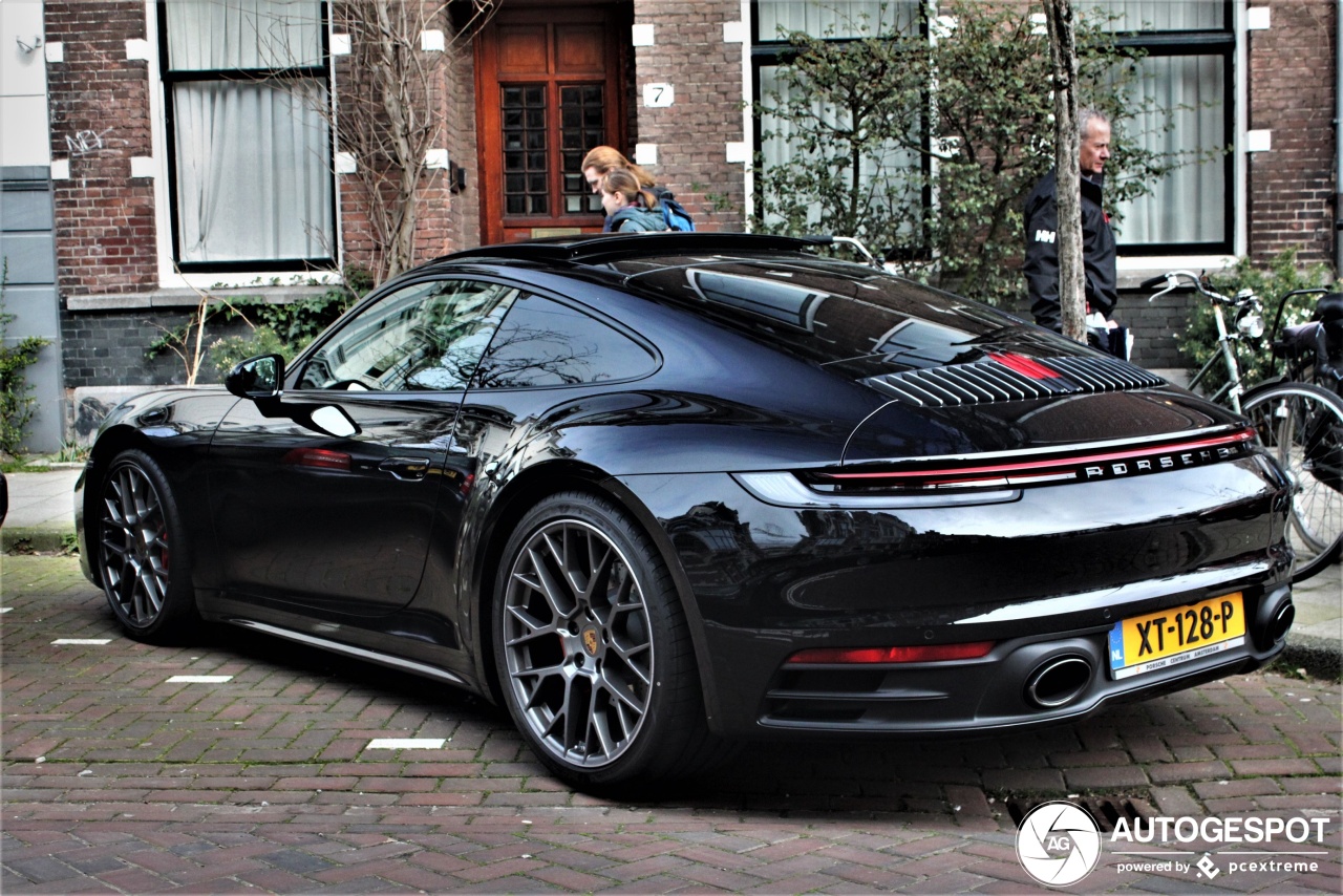 Porsche 992 Carrera 4S