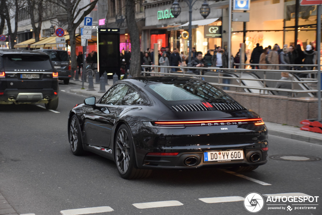 Porsche 992 Carrera 4S