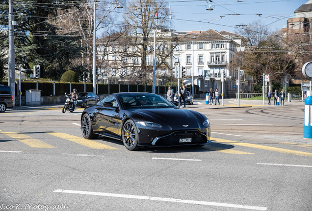 Aston Martin V8 Vantage 2018