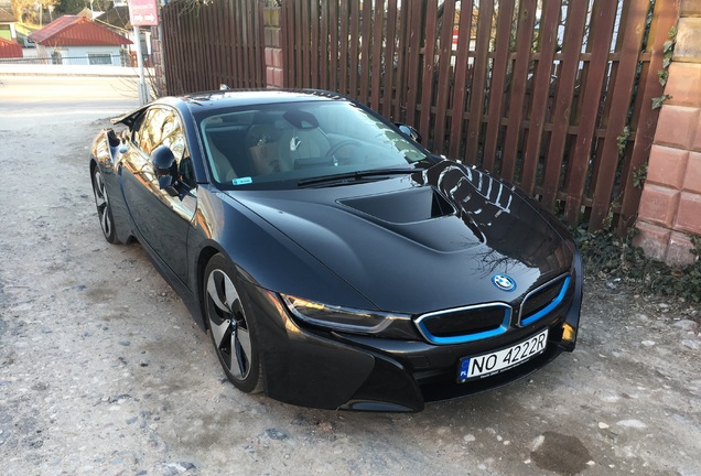 BMW i8