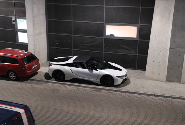 BMW i8 Roadster