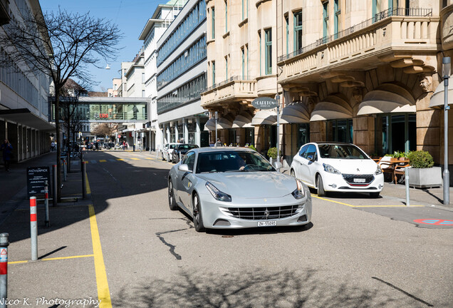 Ferrari FF