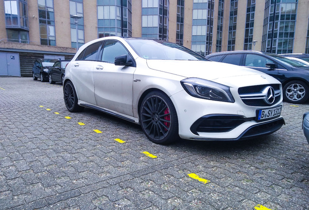 Mercedes-AMG A 45 W176 2015