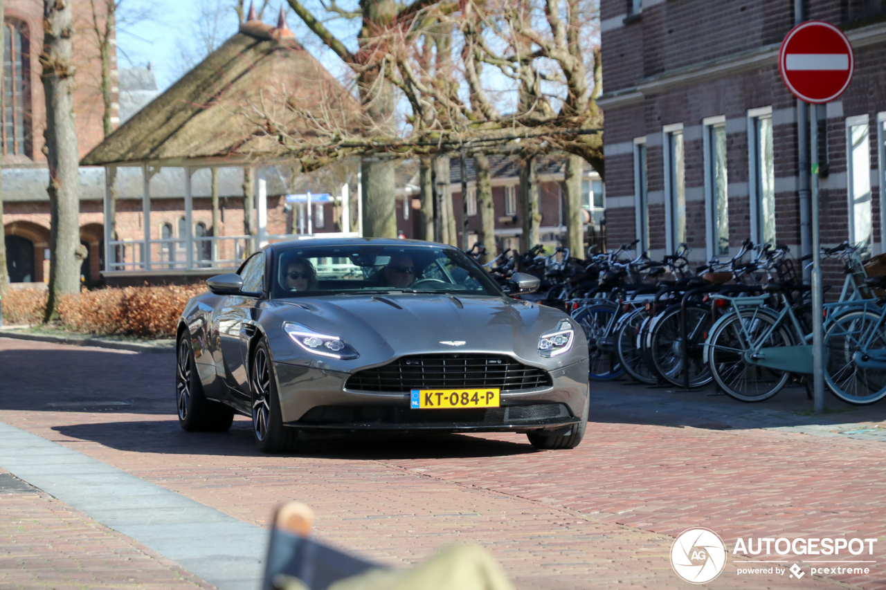 Aston Martin DB11