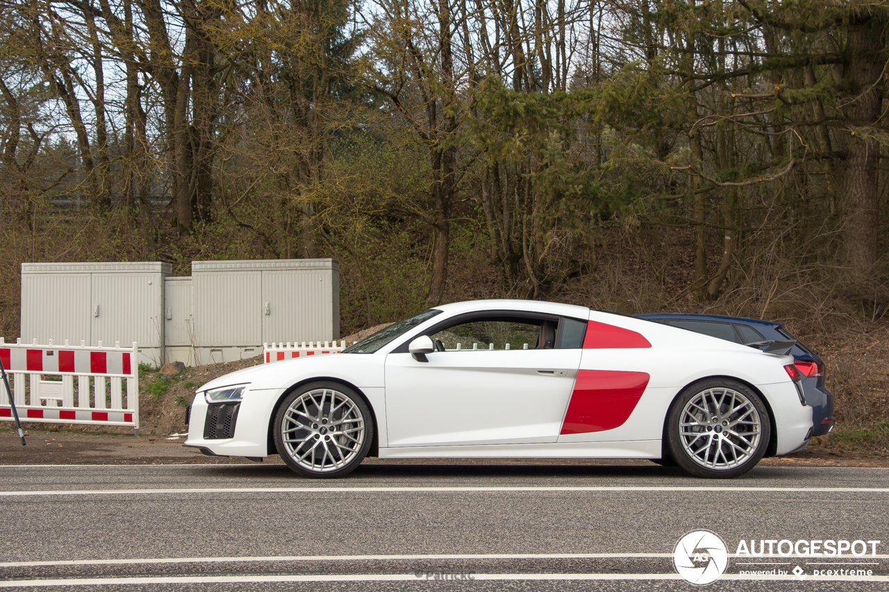 Audi R8 V10 Plus 2015