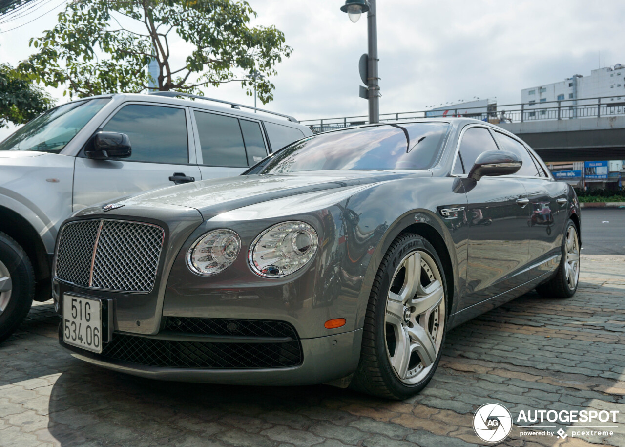 Bentley Flying Spur V8