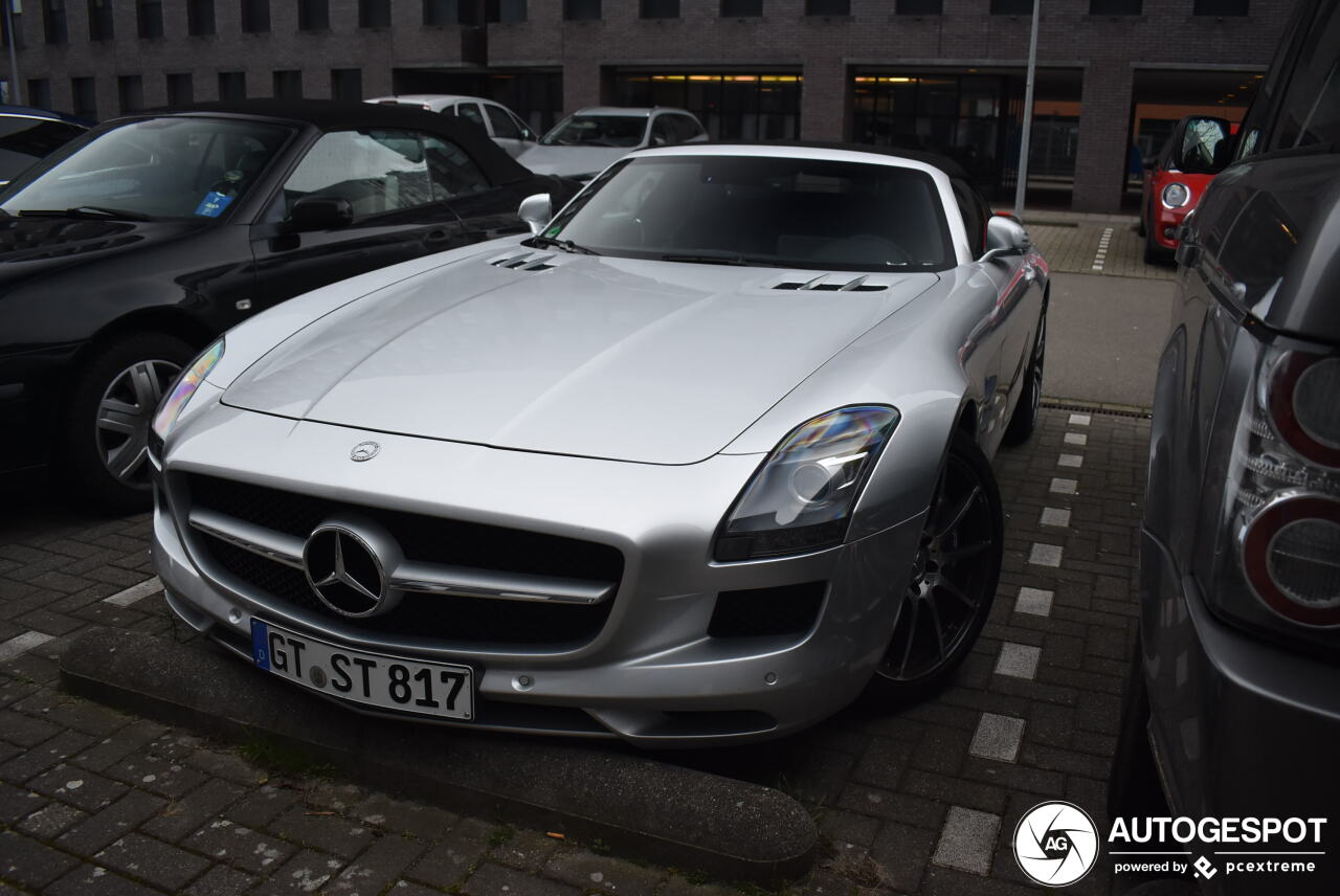 Mercedes-Benz SLS AMG Roadster