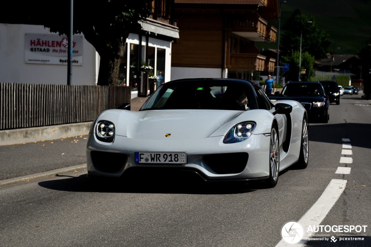 Porsche 918 Spyder Weissach Package