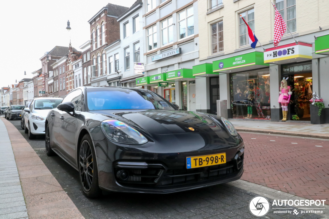 Porsche 971 Panamera Turbo S E-Hybrid Executive