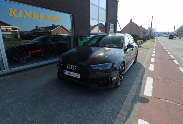 Audi RS4 Avant B9