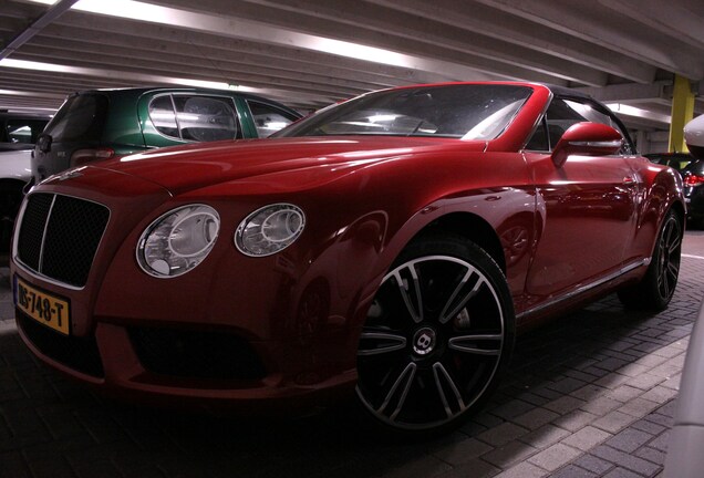 Bentley Continental GTC V8