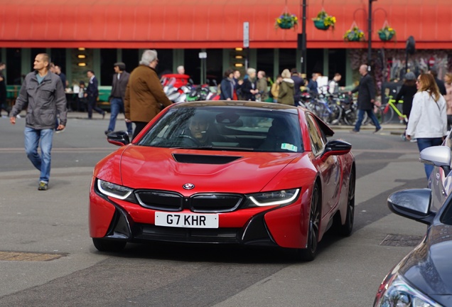 BMW i8 Protonic Red Edition