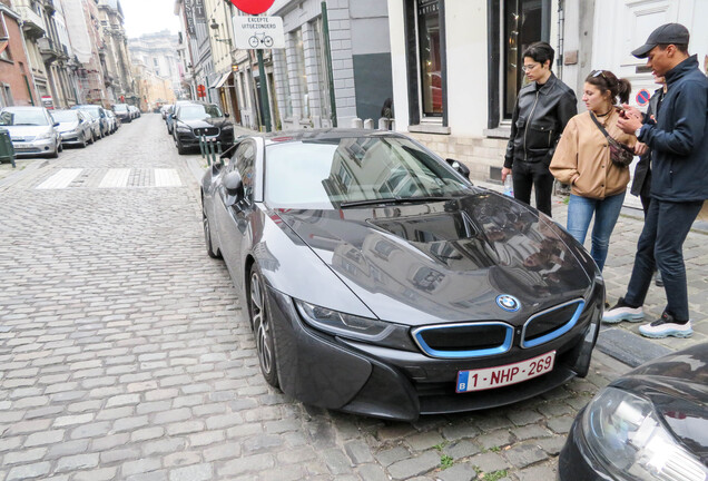 BMW i8