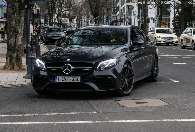 Mercedes-AMG E 63 S W213