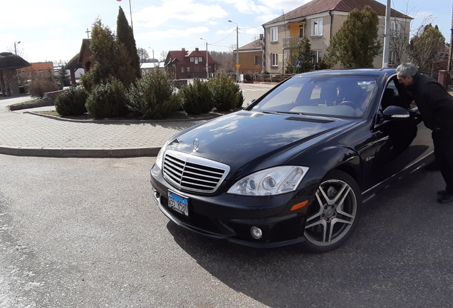 Mercedes-Benz S 63 AMG W221