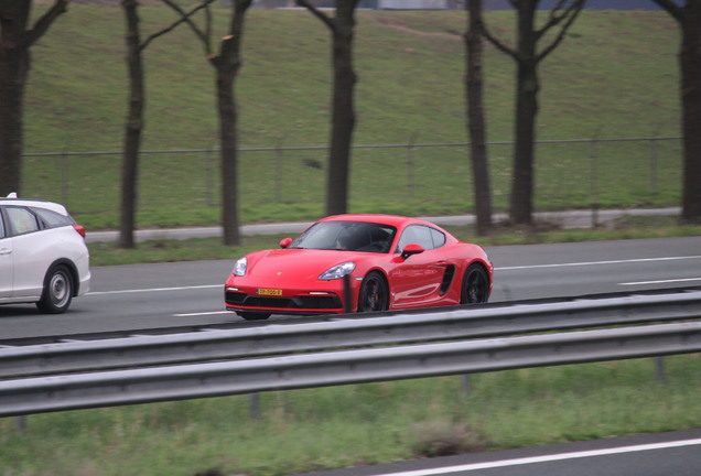 Porsche 718 Cayman GTS