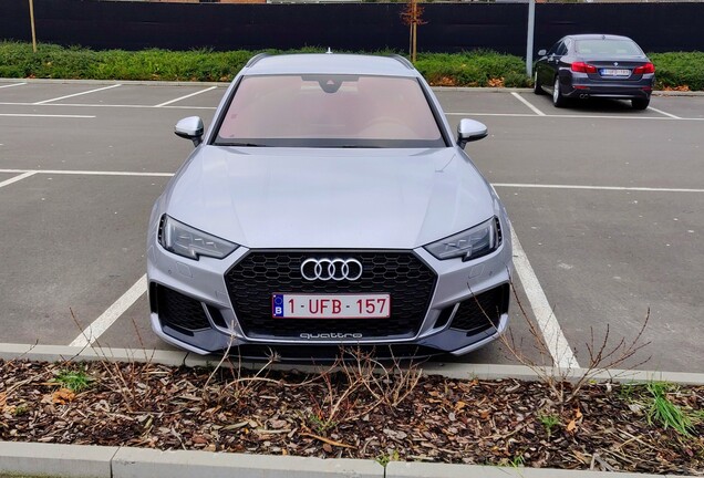 Audi RS4 Avant B9