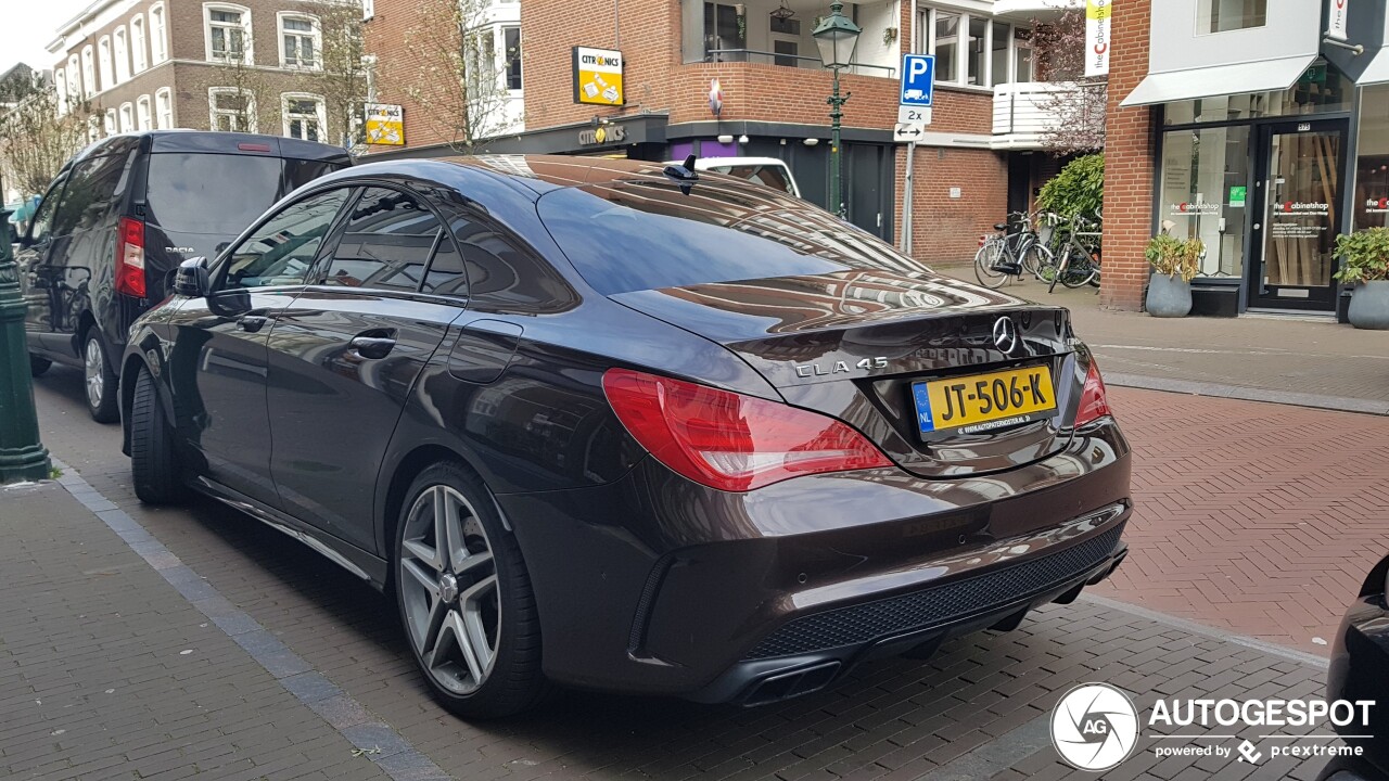 Mercedes-Benz CLA 45 AMG C117