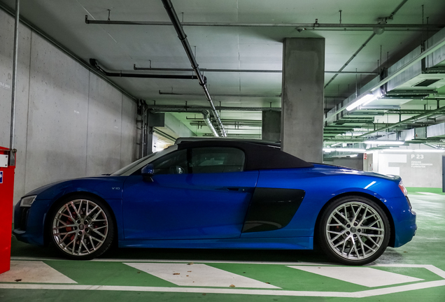 Audi R8 V10 Spyder 2016