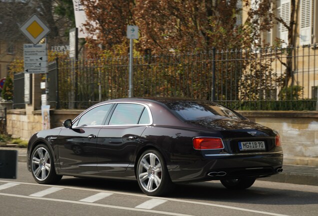 Bentley Flying Spur V8