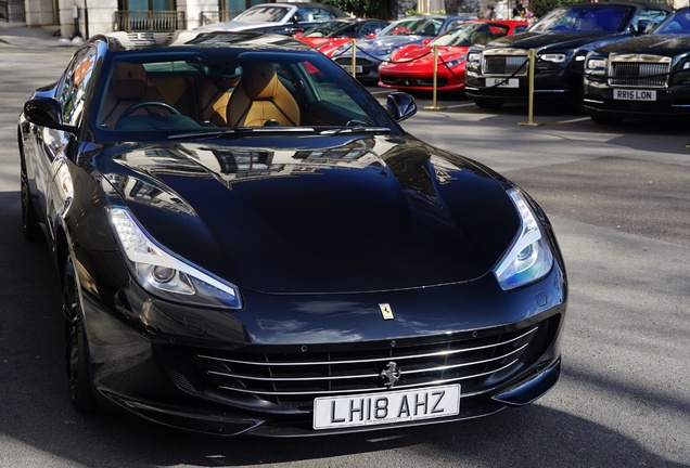 Ferrari GTC4Lusso T