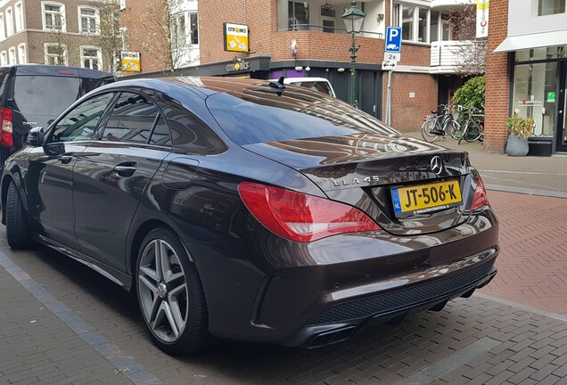 Mercedes-Benz CLA 45 AMG C117