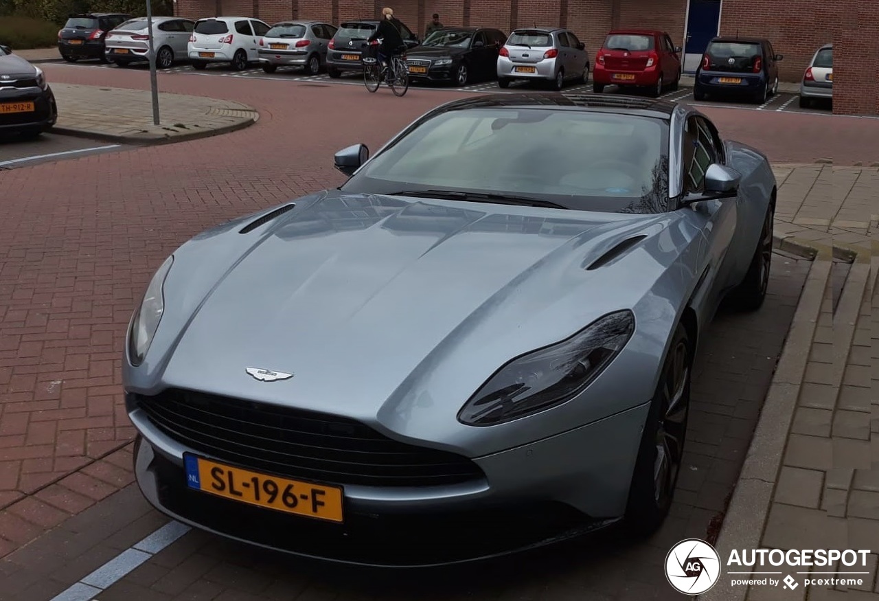 Aston Martin DB11 V8