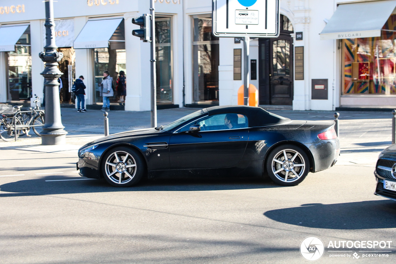 Aston Martin V8 Vantage Roadster