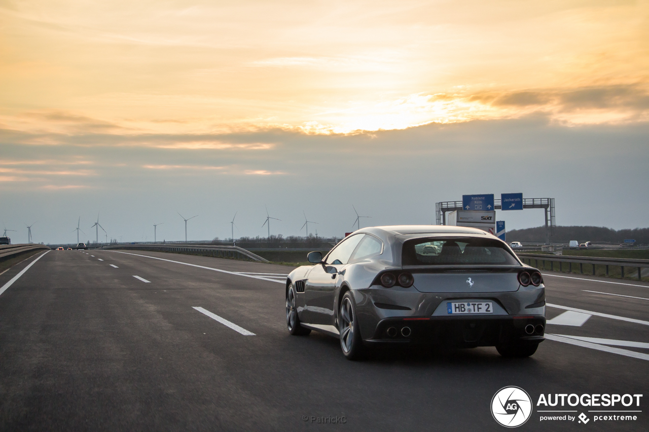 Ferrari GTC4Lusso