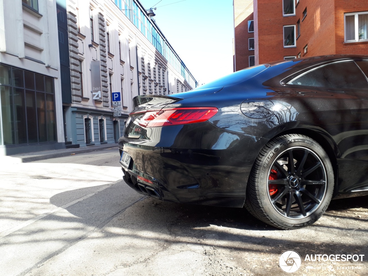 Mercedes-AMG S 63 Coupé C217