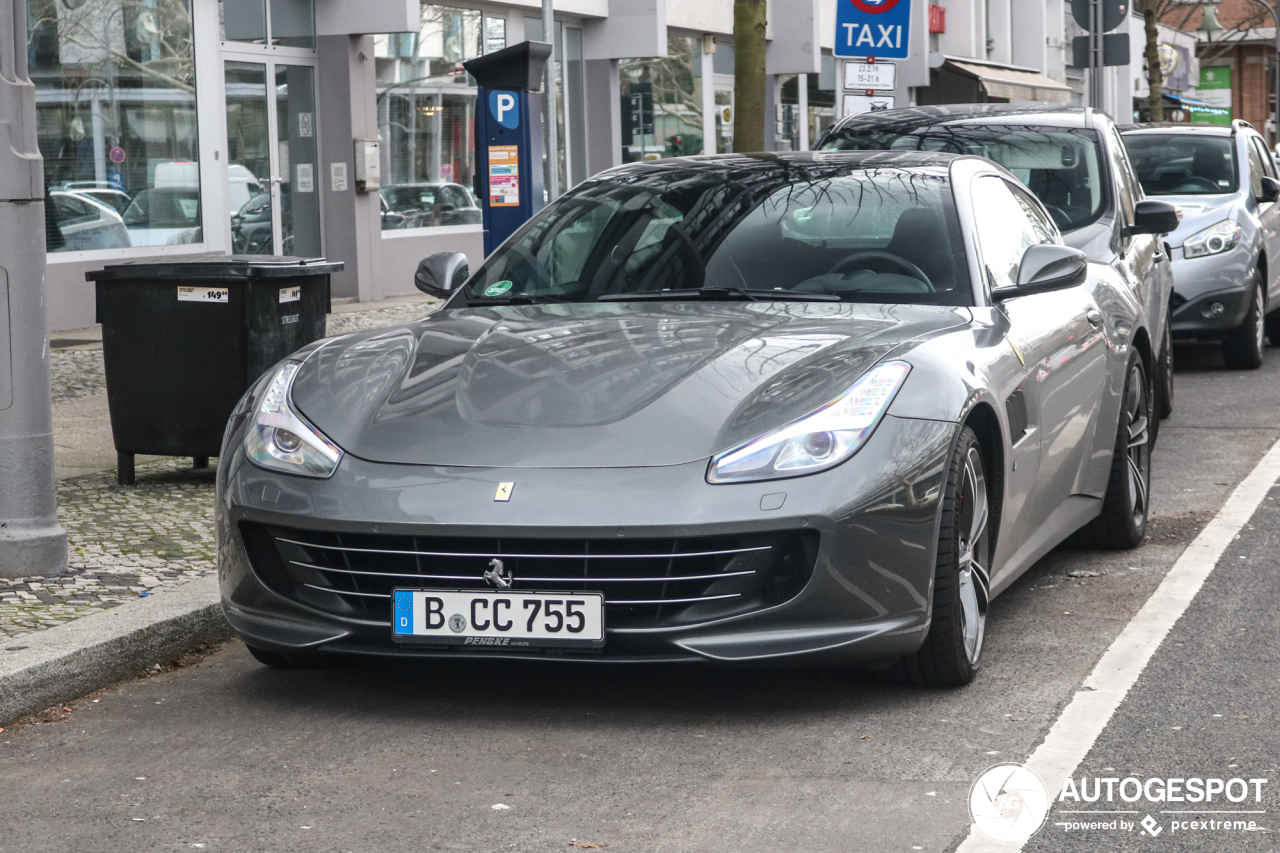 Ferrari GTC4Lusso